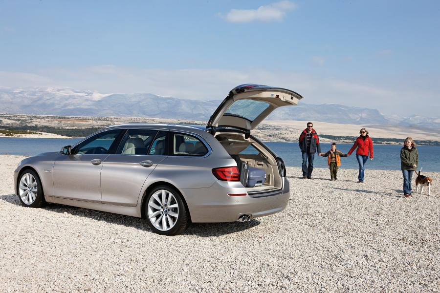  BMW 5-Series Touring 2010 года  (фото 43 из 75)